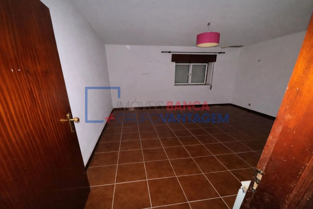 Moradia T4 para Venda em Sernancelhe e Sarzeda Foto 12
