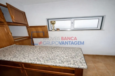 Moradia T4 para Venda em Sernancelhe e Sarzeda