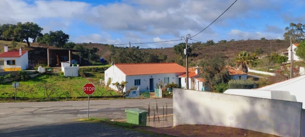 Moradia T4 para Venda em Almodôvar e Graça dos Padrões