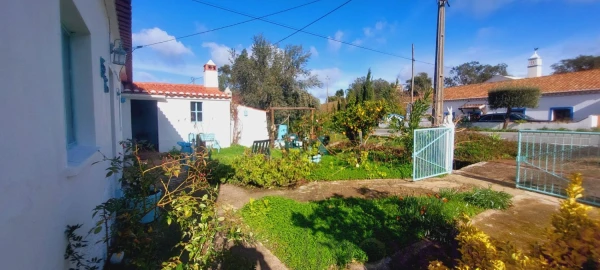Moradia T4 para Venda em Almodôvar e Graça dos Padrões