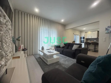 Moradia T3 para Venda em Quinta do Conde