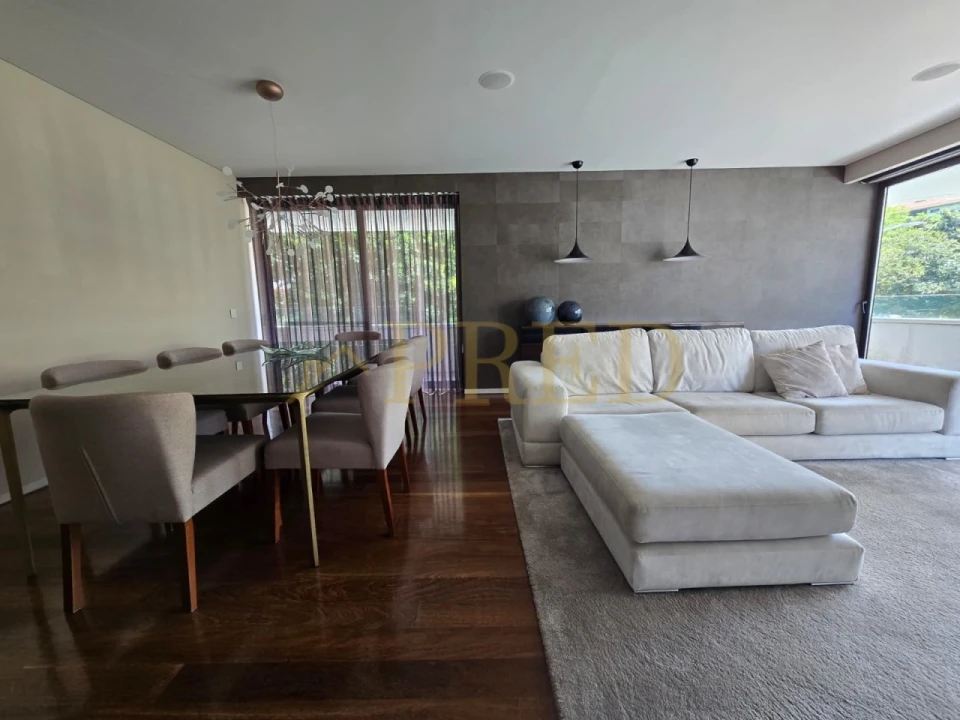 Apartamento T3 para Arrendamento em Aldoar, Foz do Douro e Nevogilde Foto 4