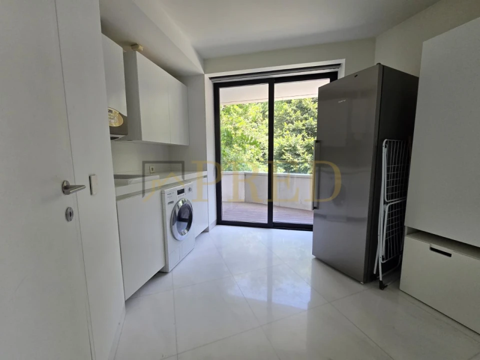 Apartamento T3 para Arrendamento em Aldoar, Foz do Douro e Nevogilde Foto 10
