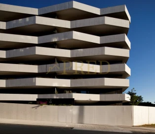 Apartamento T3 para Arrendamento em Aldoar, Foz do Douro e Nevogilde