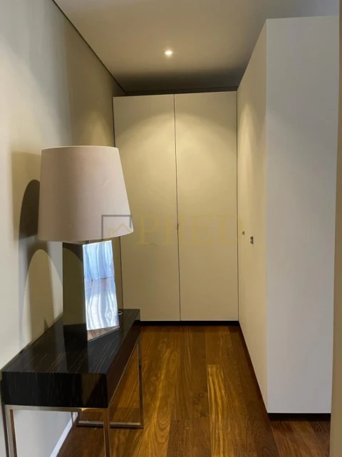Apartamento T3 para Arrendamento em Aldoar, Foz do Douro e Nevogilde