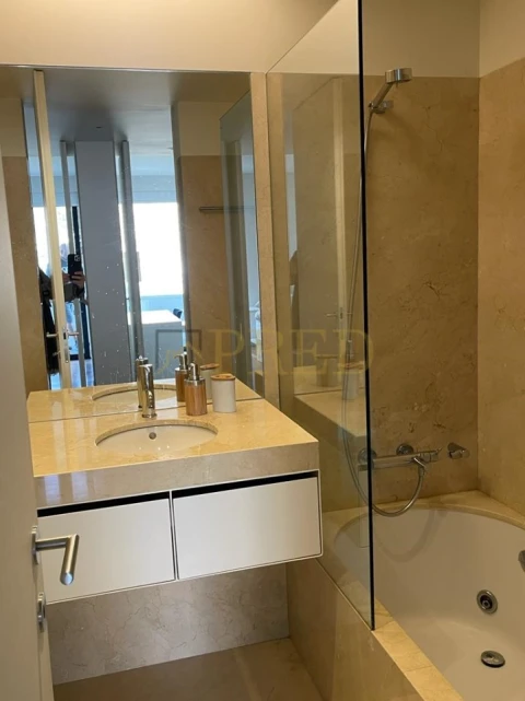 Apartamento T3 para Arrendamento em Aldoar, Foz do Douro e Nevogilde