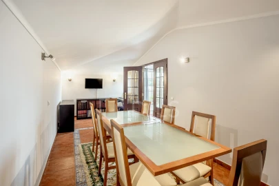 Apartamento T3 para Venda em Oeiras e São Julião da Barra, Paço de Arcos e Caxias