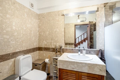 Apartamento T3 para Venda em Oeiras e São Julião da Barra, Paço de Arcos e Caxias
