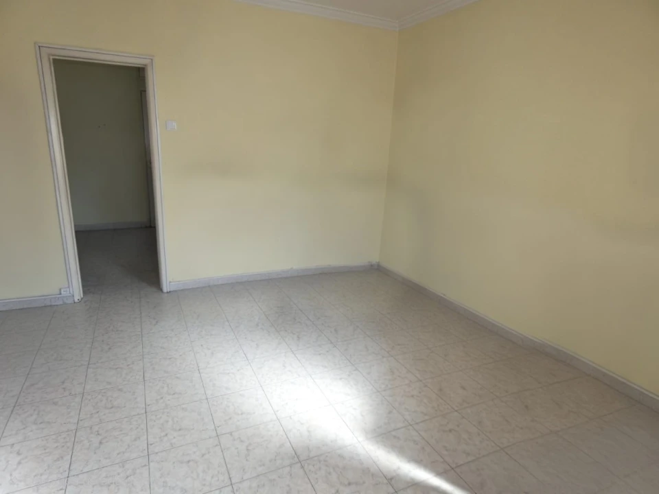 Apartamento T2 para Venda em Falagueira-Venda Nova Foto 8