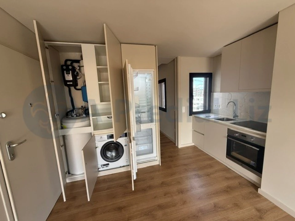 Apartamento T2 para Venda em Cedofeita, Santo Ildefonso, Sé, Miragaia, São Nicolau e Vitória Foto 3