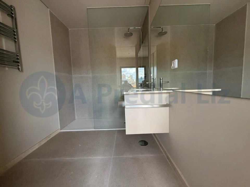 Apartamento T2 para Venda em Cedofeita, Santo Ildefonso, Sé, Miragaia, São Nicolau e Vitória Foto 6