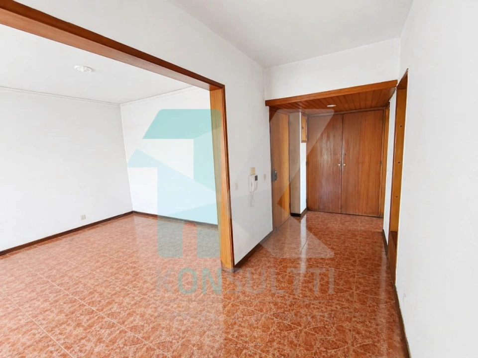 Apartamento T3 para Venda em Carcavelos e Parede Foto 5