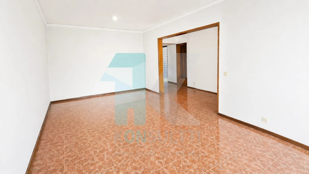 Apartamento T3 para Venda em Carcavelos e Parede Foto 6