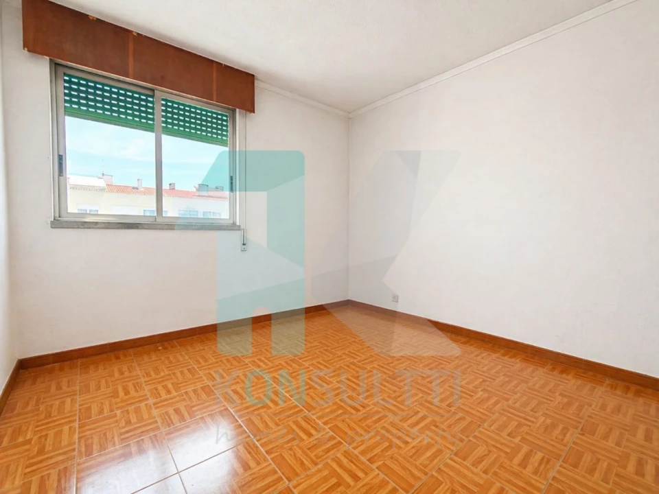 Apartamento T3 para Venda em Carcavelos e Parede Foto 12