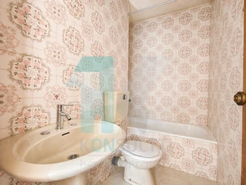 Apartamento T3 para Venda em Carcavelos e Parede