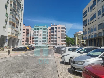 Apartamento T3 para Venda em Carcavelos e Parede