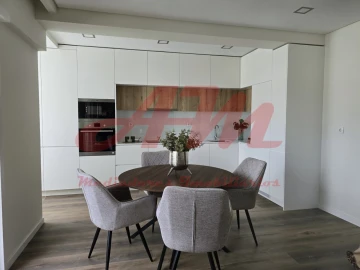 Apartamento T3 para Venda em Benfica