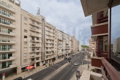 Apartamento T3 para Venda em São Domingos de Benfica