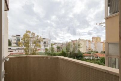 Apartamento T3 para Venda em São Domingos de Benfica