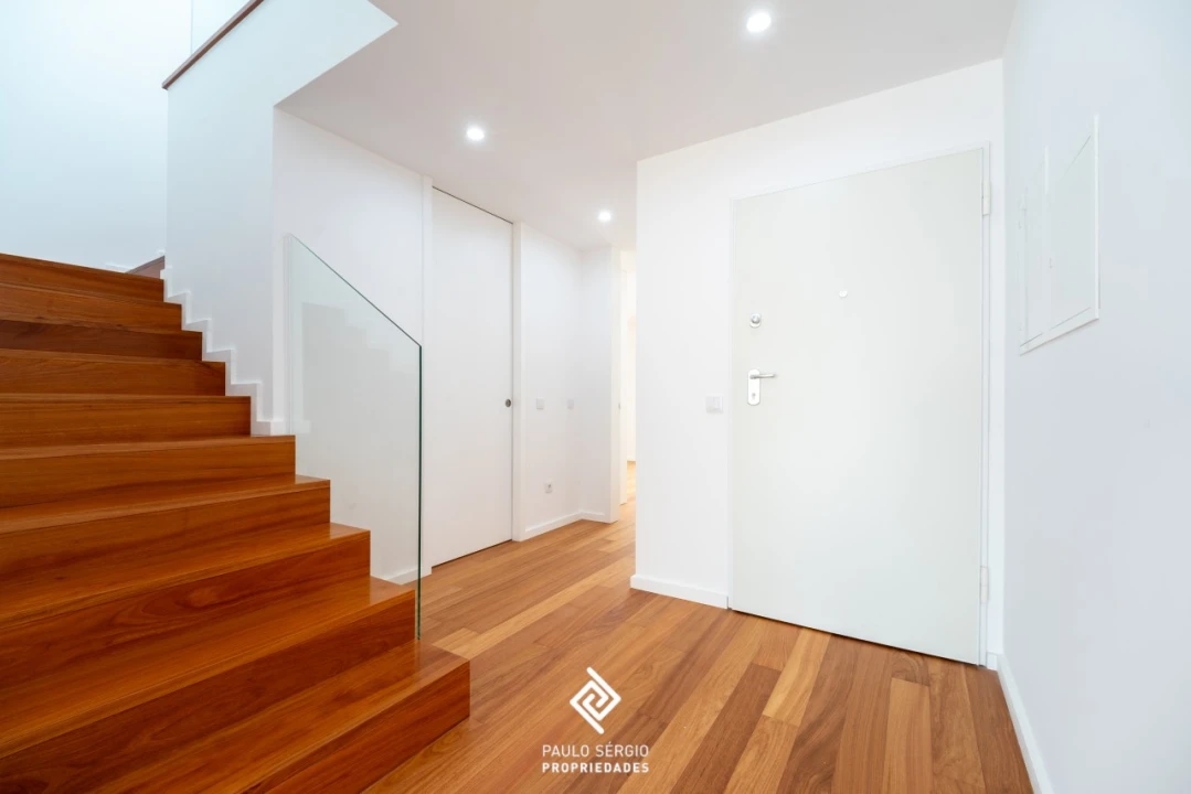 Apartamento T3 para Venda em Espinho Foto 4
