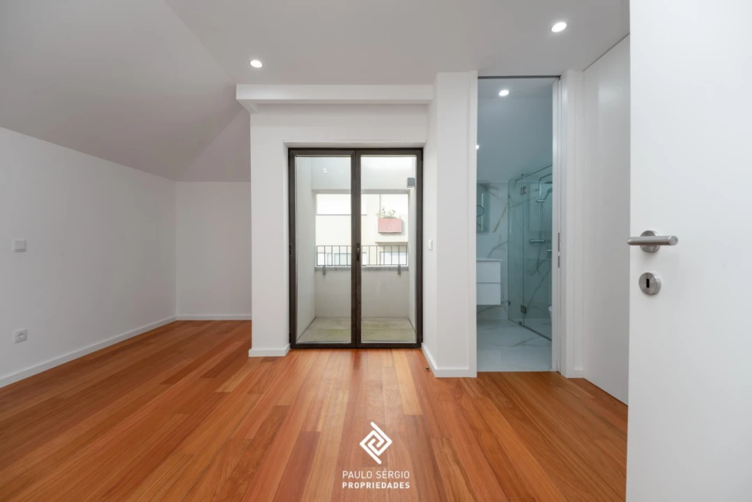 Apartamento T3 para Venda em Espinho Foto 14