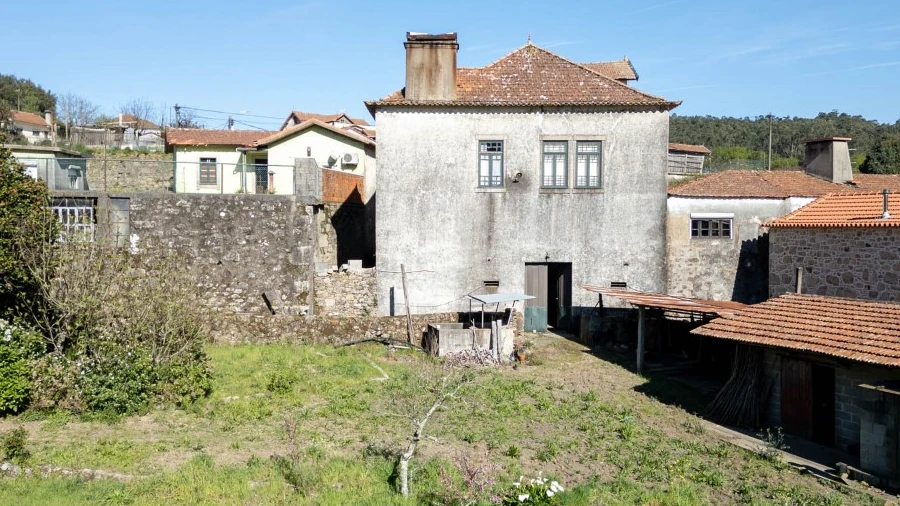 Moradia T6 para Venda em Romariz