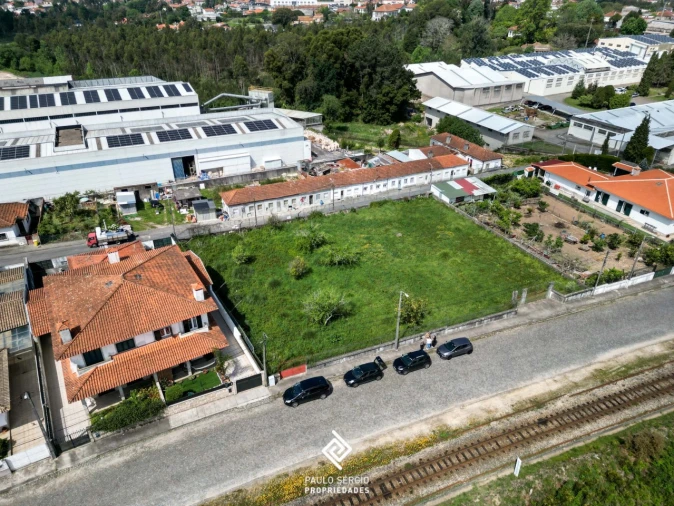 Terreno para Venda em Paços de Brandão Foto 6
