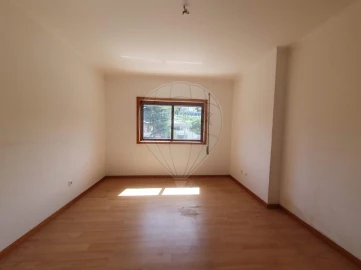 Apartamento T3 para Venda em O. Azeméis, Riba-Ul, Ul, Macinhata Seixa, Madail