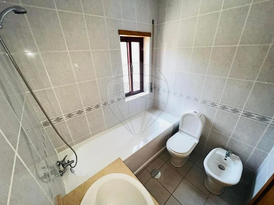 Apartamento T3 para Venda em O. Azeméis, Riba-Ul, Ul, Macinhata Seixa, Madail Foto 2