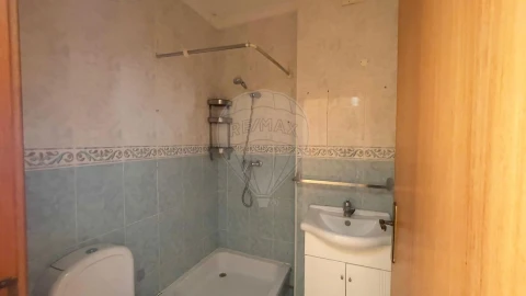 Apartamento T3 para Venda em O. Azeméis, Riba-Ul, Ul, Macinhata Seixa, Madail