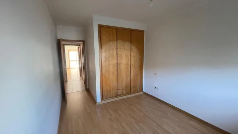 Apartamento T3 para Venda em O. Azeméis, Riba-Ul, Ul, Macinhata Seixa, Madail