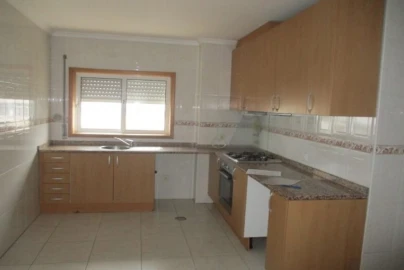 Apartamento T3 para Venda em O. Azeméis, Riba-Ul, Ul, Macinhata Seixa, Madail