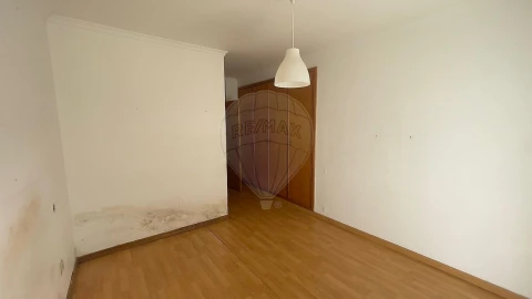 Apartamento T3 para Venda em O. Azeméis, Riba-Ul, Ul, Macinhata Seixa, Madail