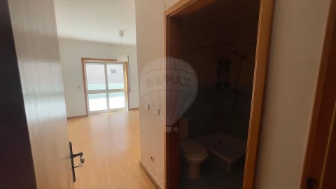 Apartamento T3 para Venda em O. Azeméis, Riba-Ul, Ul, Macinhata Seixa, Madail