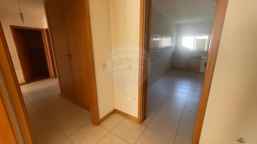 Apartamento T3 para Venda em O. Azeméis, Riba-Ul, Ul, Macinhata Seixa, Madail Foto 9