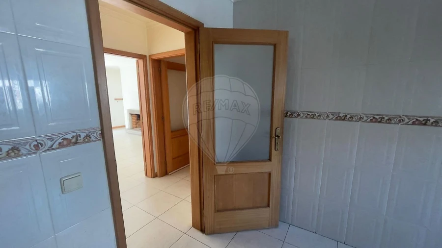 Apartamento T3 para Venda em O. Azeméis, Riba-Ul, Ul, Macinhata Seixa, Madail Foto 12