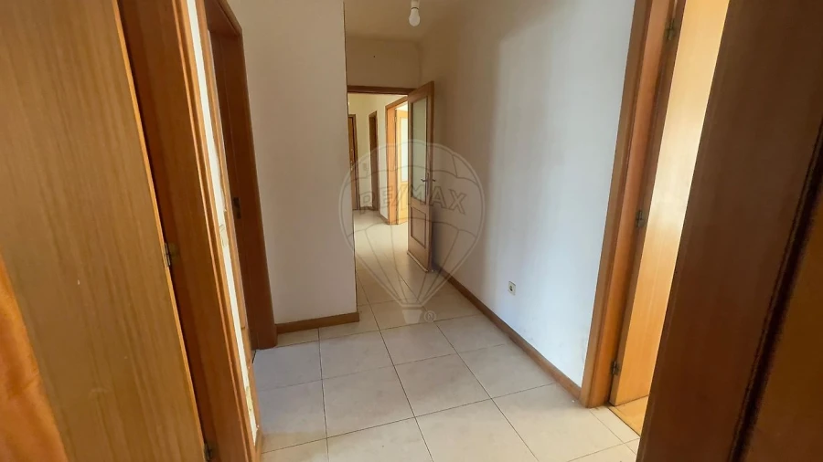 Apartamento T3 para Venda em O. Azeméis, Riba-Ul, Ul, Macinhata Seixa, Madail Foto 24