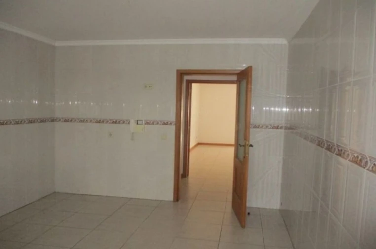 Apartamento T3 para Venda em O. Azeméis, Riba-Ul, Ul, Macinhata Seixa, Madail Foto 5