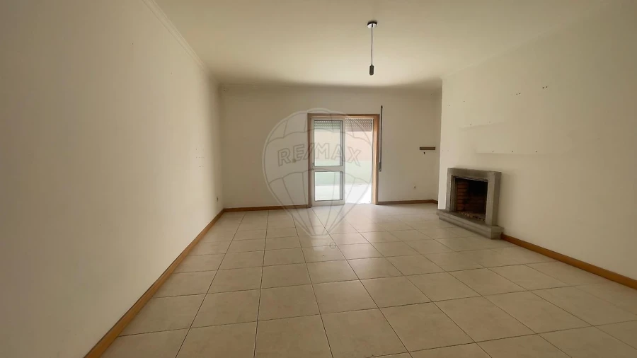 Apartamento T3 para Venda em O. Azeméis, Riba-Ul, Ul, Macinhata Seixa, Madail Foto 4