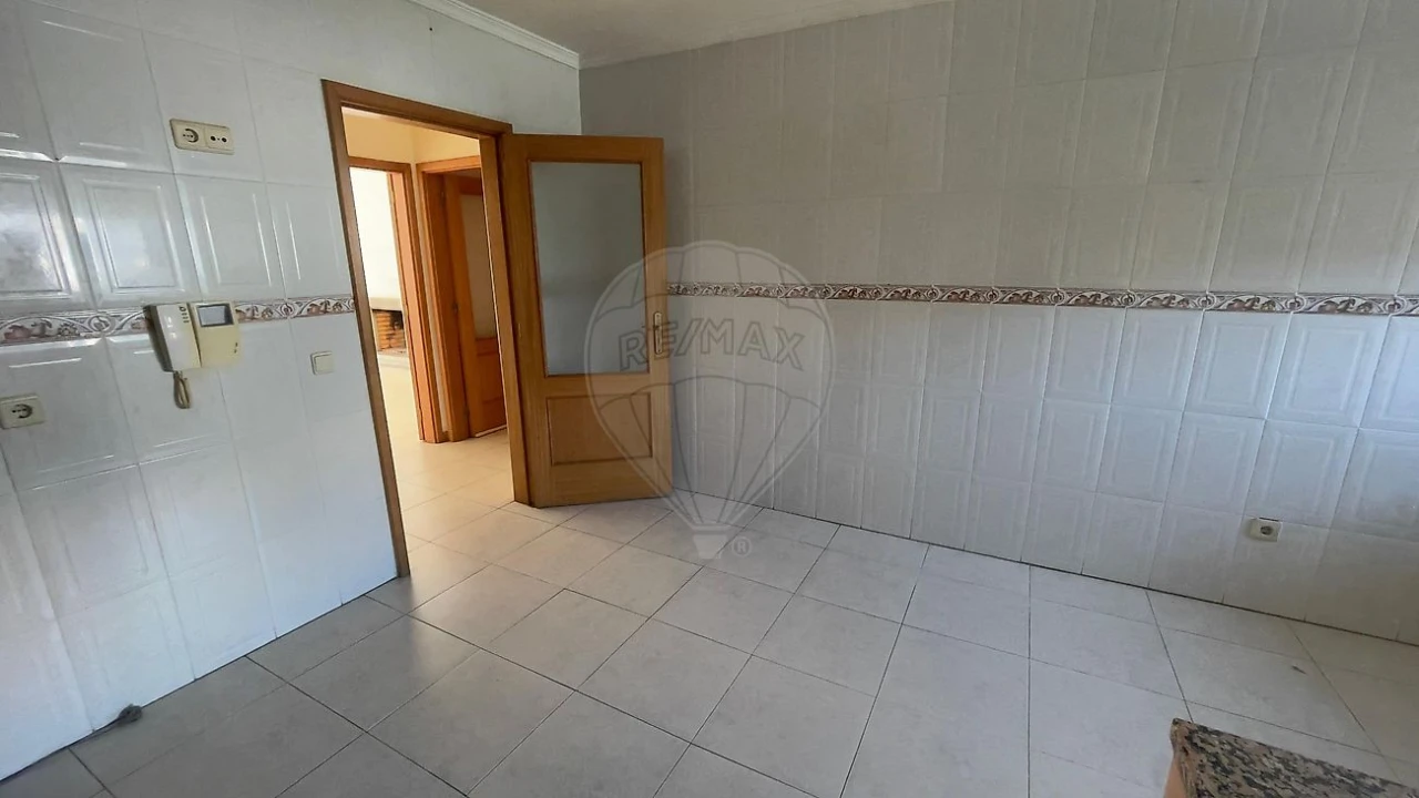 Apartamento T3 para Venda em O. Azeméis, Riba-Ul, Ul, Macinhata Seixa, Madail Foto 10