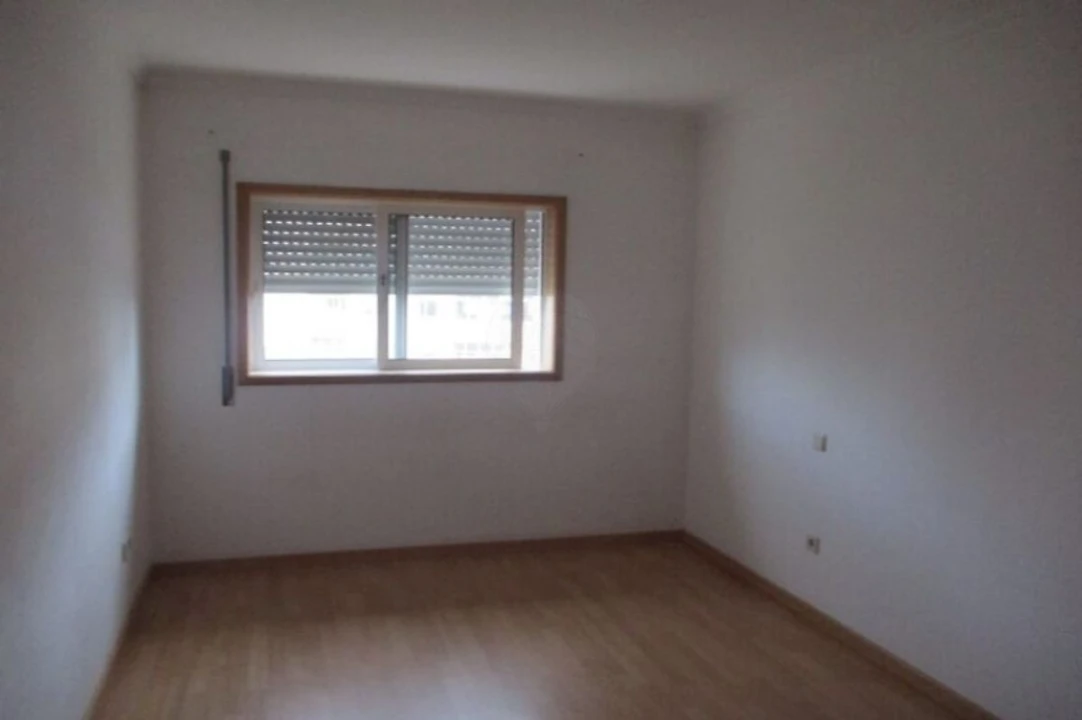 Apartamento T3 para Venda em O. Azeméis, Riba-Ul, Ul, Macinhata Seixa, Madail Foto 2