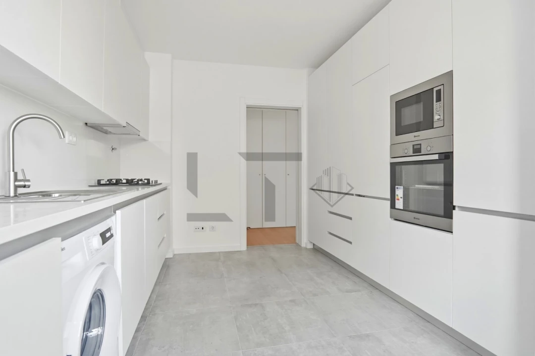 Apartamento T3 para Venda em Santo António dos Cavaleiros e Frielas Foto 9