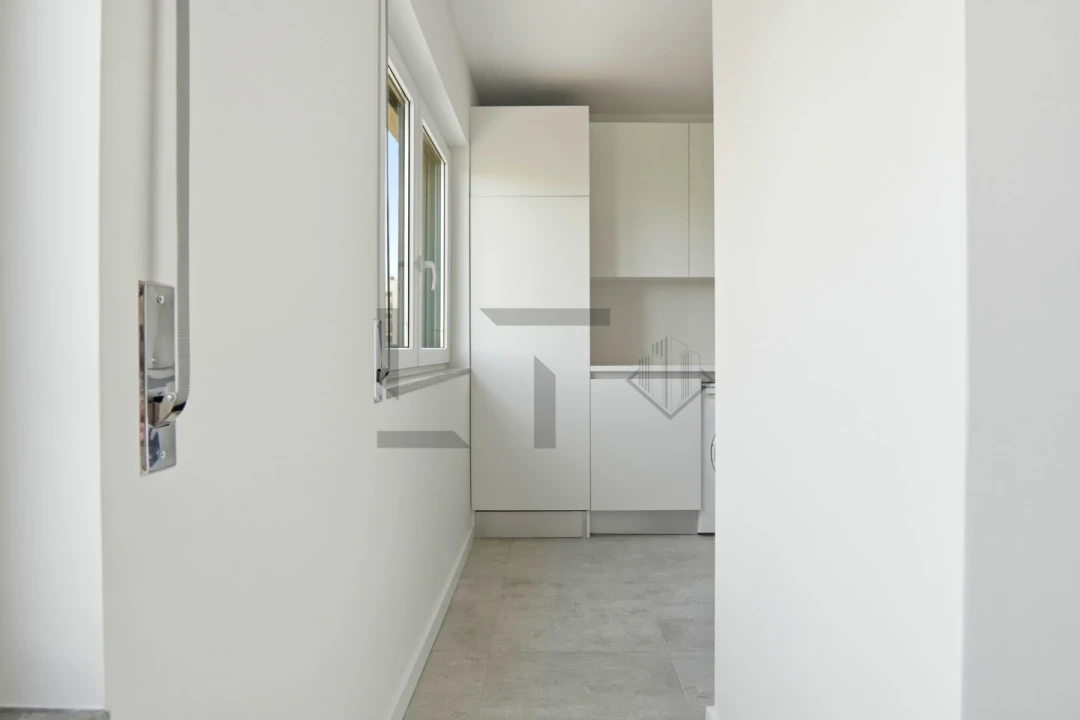Apartamento T3 para Venda em Santo António dos Cavaleiros e Frielas Foto 8