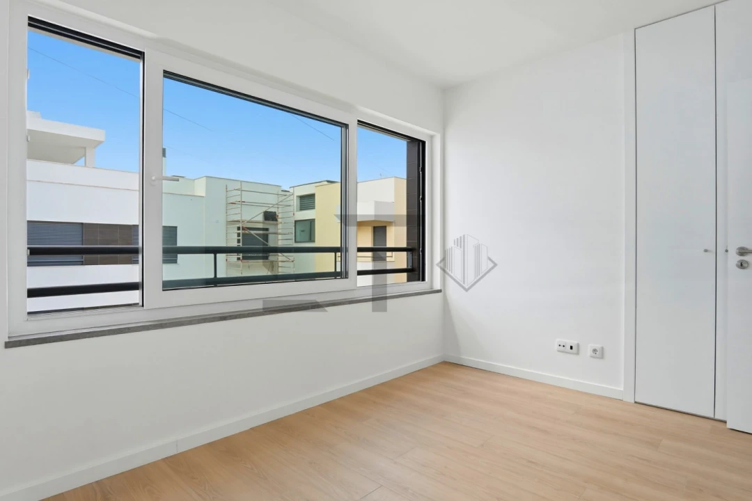 Apartamento T3 para Venda em Santo António dos Cavaleiros e Frielas Foto 15