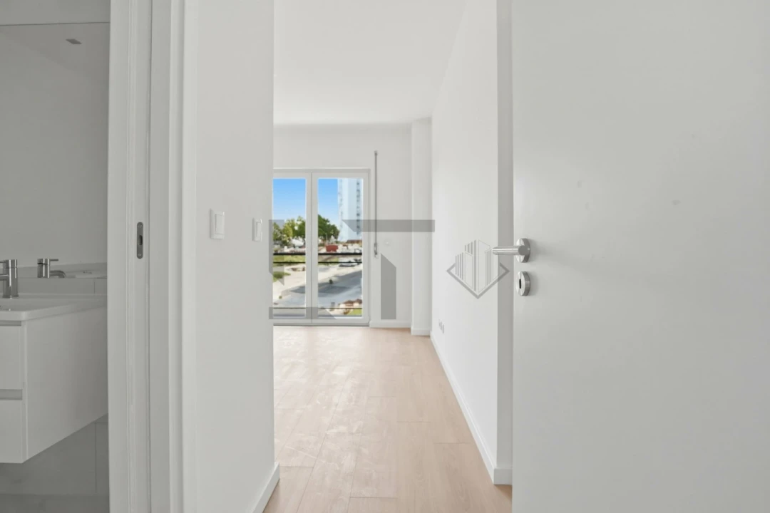 Apartamento T3 para Venda em Santo António dos Cavaleiros e Frielas Foto 22