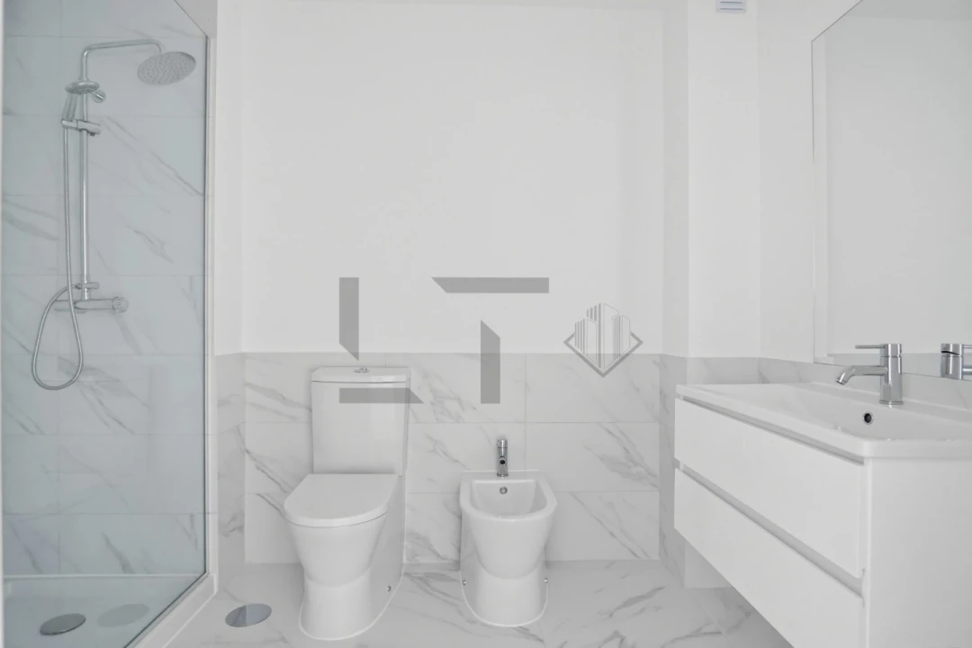Apartamento T3 para Venda em Santo António dos Cavaleiros e Frielas Foto 23