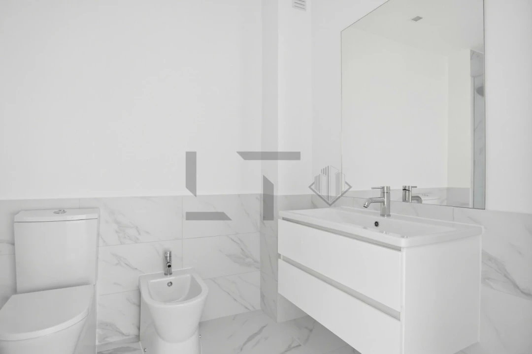 Apartamento T3 para Venda em Santo António dos Cavaleiros e Frielas Foto 25