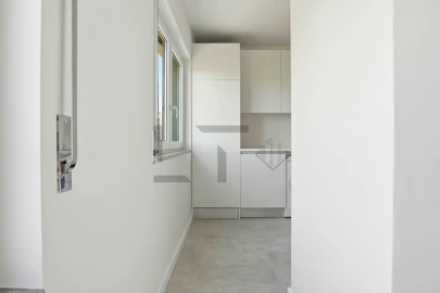 Apartamento T3 para Venda em Santo António dos Cavaleiros e Frielas