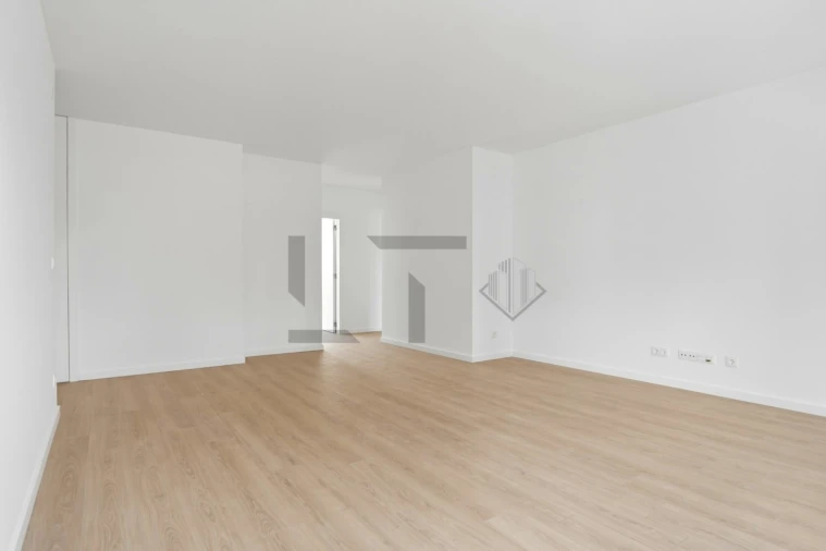 Apartamento T3 para Venda em Santo António dos Cavaleiros e Frielas Foto 6