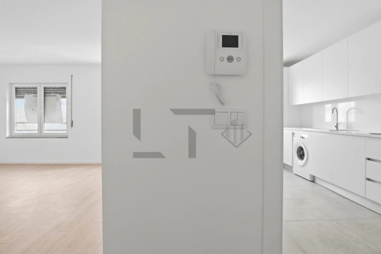Apartamento T3 para Venda em Santo António dos Cavaleiros e Frielas Foto 3
